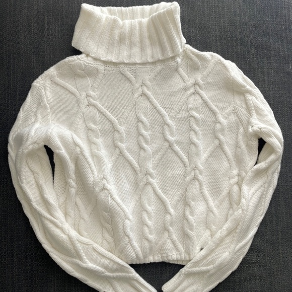 Hollister turtleneck sweater - Picture 1 of 3